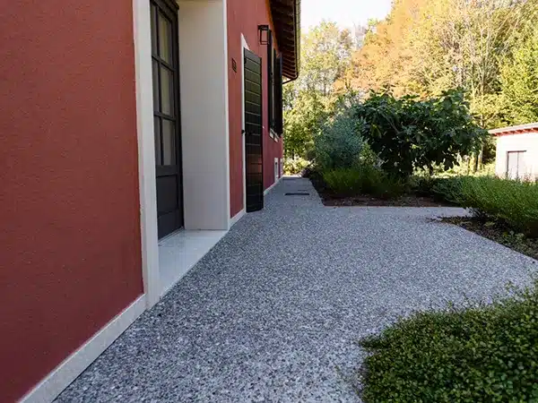 posa-ghiaietto-per-pavimenti-esterni-modena